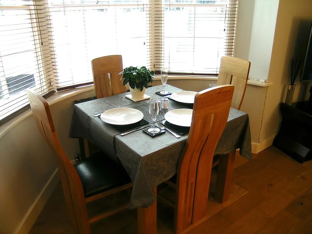 1 Bedroom Seafront Apartment Channel View 布赖顿
